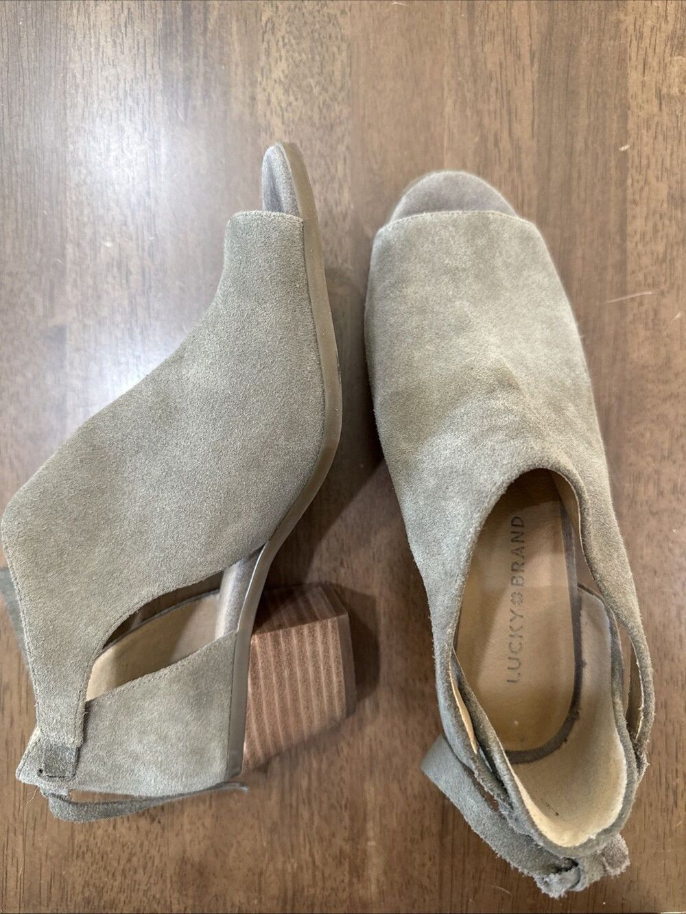 Lucky Brand Suede Peep Toe Booties 8.5 Taupe Gray Block Heel Tie Back Cutout